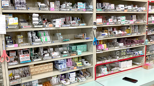 グリーン調剤薬局西インター店の薬棚