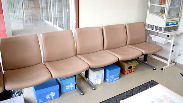 あおい薬局　松風店の待合スペース