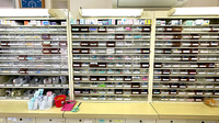 コスモス調剤薬局おおまち店の薬棚