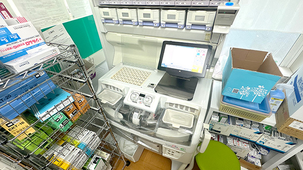 有限会社すばる調剤薬局豊平店の調剤器具