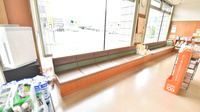 ノルデン薬局旭川４条店の待合スペース