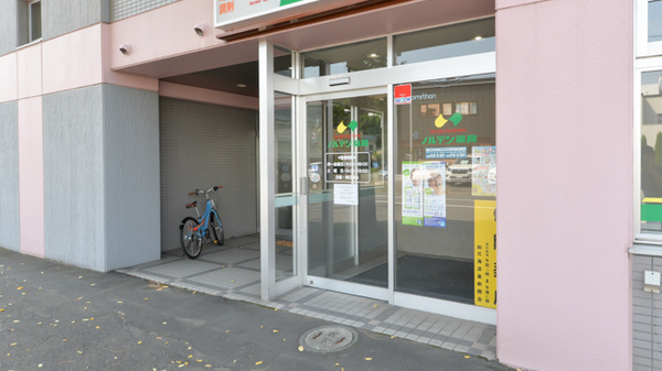 ノルデン薬局北６条店の入口