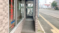 ひまわり薬局南六条店の入口