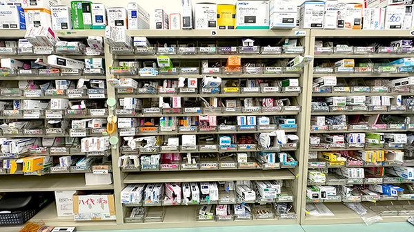 薬棚