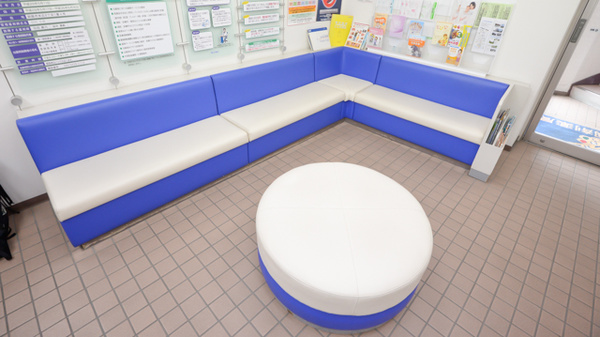 釧路調剤薬局末広店の待合スペース