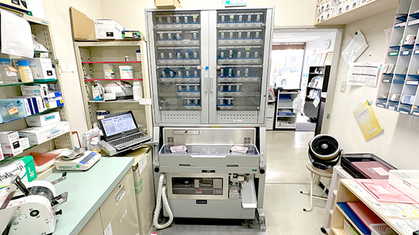行啓通調剤薬局の調剤器具