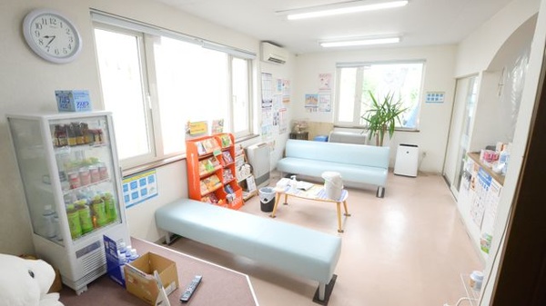 しろくま薬局白糠店の待合スペース