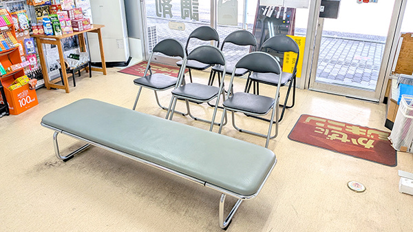 有限会社今田薬局の待合スペース
