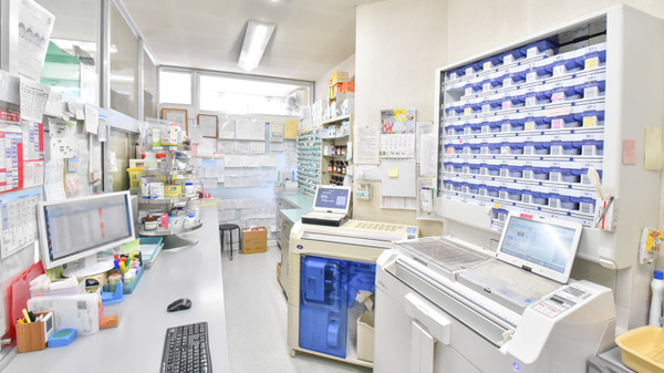 松ケ枝堂薬局本店の調剤室