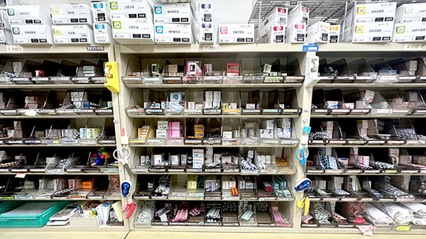 星置調剤薬局の薬棚