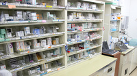 福住調剤薬局の薬棚