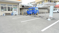 プライム薬局田辺店の駐車場