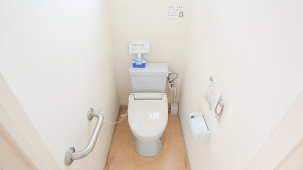 山路薬局　岩出店のお手洗い