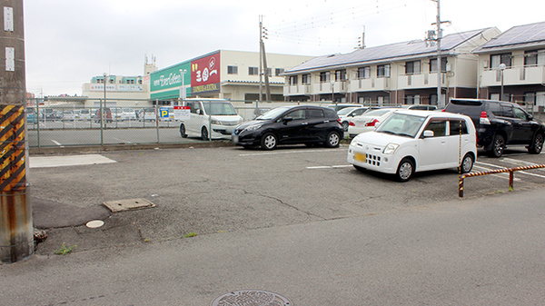 調剤薬局ネットワークの駐車場