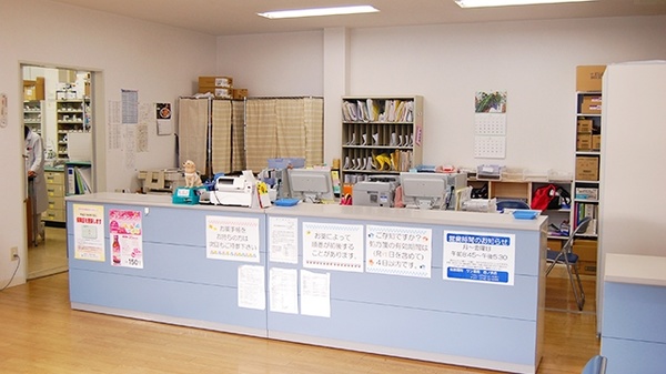 サン薬局　西ノ京店の受付/カウンター