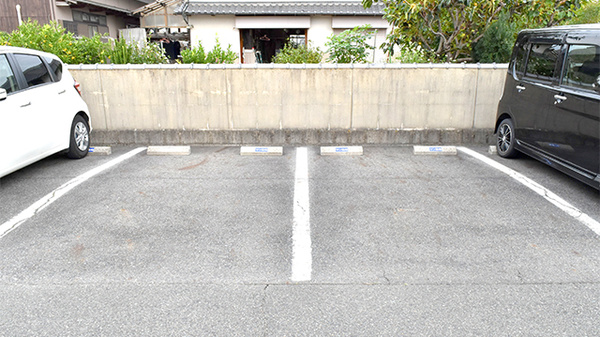 サン薬局　田原本中央店の駐車場