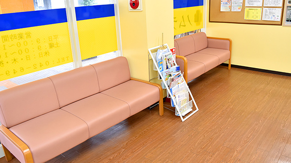 ノムラ薬局　大和田5丁目店の待合スペース