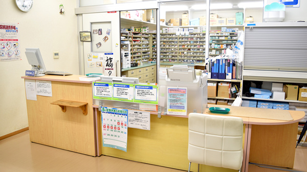 ニック湘南みずき薬局の受付/カウンター
