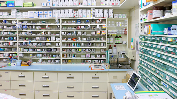 ニック調剤薬局　西の丘店の調剤室