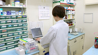 ニック調剤薬局　西の丘店の作業風景