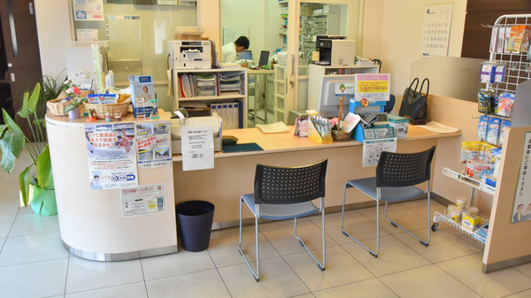 ニック調剤薬局　本山店の受付/カウンター
