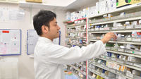 ニック調剤薬局　本山店の作業風景