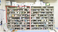ニック調剤薬局　本山店の薬棚