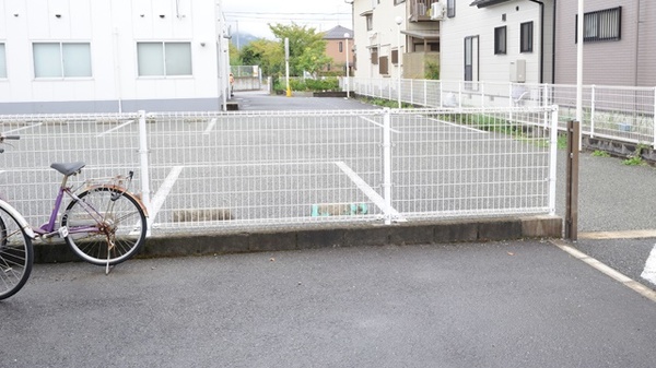 あい薬局　千代川店の駐輪場