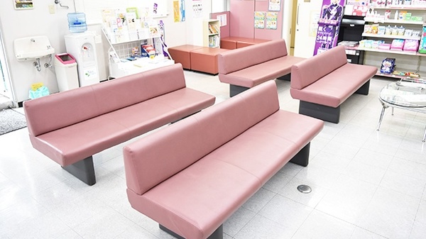 ゴダイ薬局 赤穂店の待合スペース