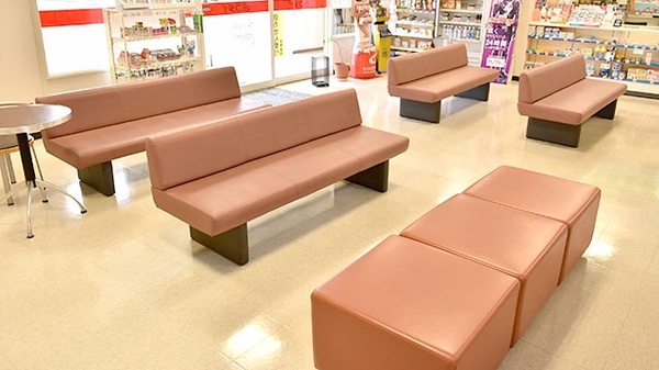ゴダイ薬局 赤穂駅前店の待合スペース
