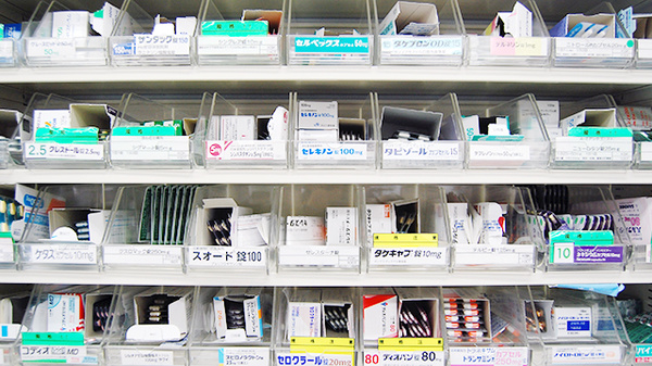 ゴダイ調剤薬局 豊岡千代田店の薬棚