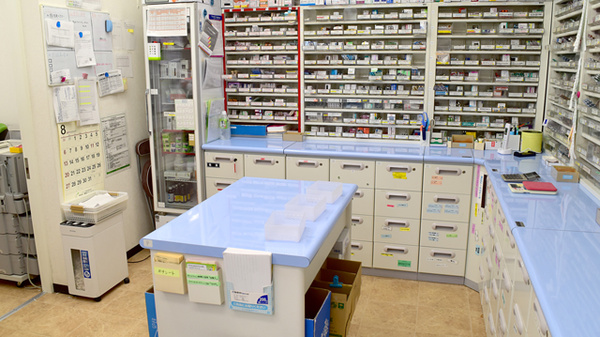 南山堂薬局　桃花台店の調剤室